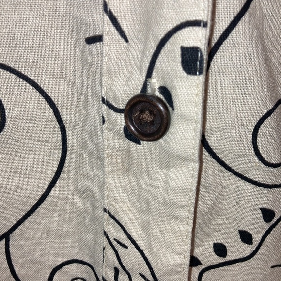 Allyson whitmore beige floral button up shirt. - Picture 3 of 5